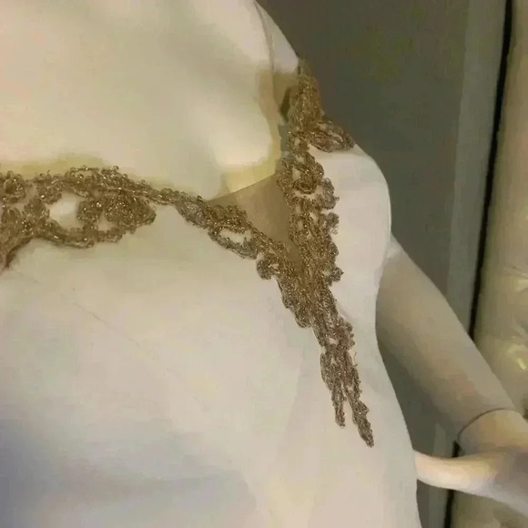 Faviana Glamour - Picture 6 of 13